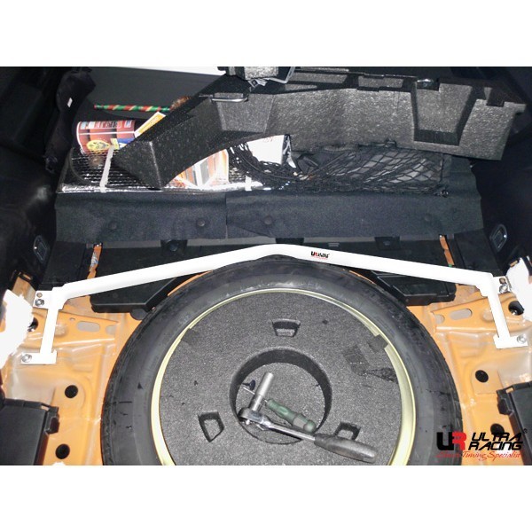 VW Scirocco 08+ 2.0T UltraRacing 2Point Front Upper Strutbar