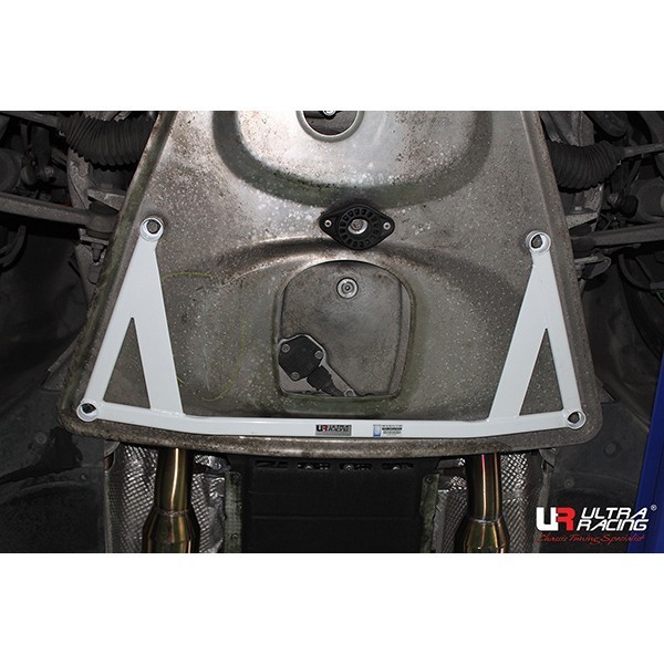 Kia Sorento 2.4D 14+  UltraRacing 4-Point Front Lower Brace