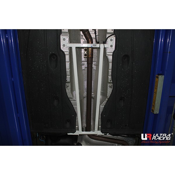 Isuzu D-Max 2.5D 11+ UltraRacing 2P Rear Torsion Bar 2038