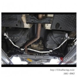 Toyota Hiace/H200 04+ UltraRacing 2-Point Rear Torsion Bar