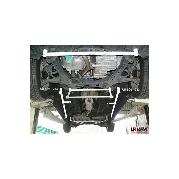 Isuzu D-Max 2.5D Auto UltraRacing 4-Point Rear Brace 690