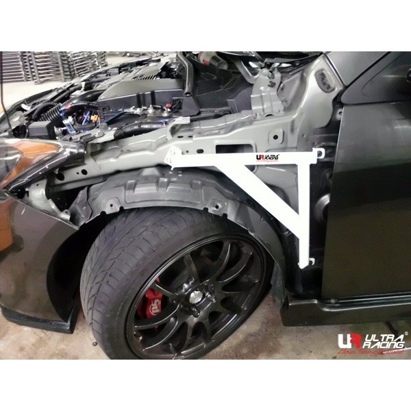 BMW M5 E60 05-10 UltraRacing 2-Point Rear Upper Strut Bar