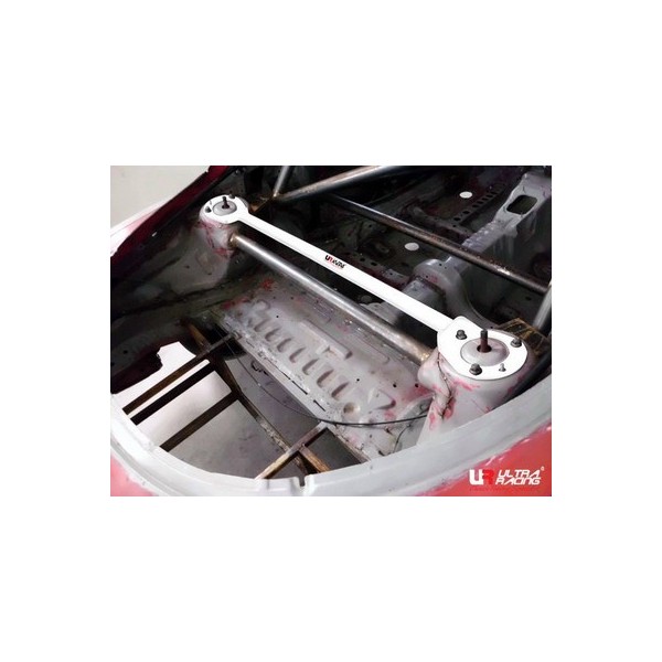 Ford Focus ST 12+ UltraRacing 2-Point Front Upper Strut Bar