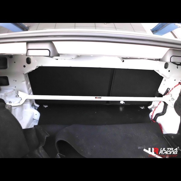 Honda Civic/CRX 88-91 EF/ED/EE UltraRacing Rear Lower Tiebar