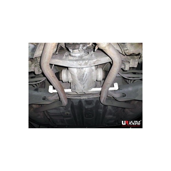Honda CRV 96-04 UltraRacing 2-Point Front Upper Strutbar
