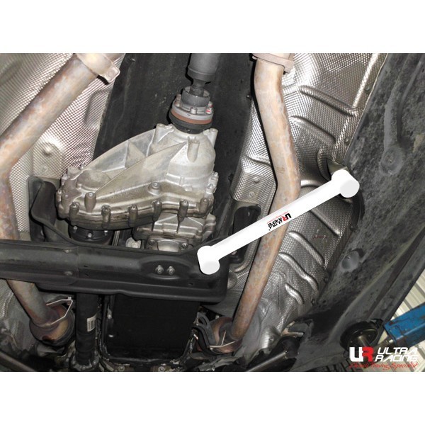 Honda Integra 94-01 DC2 UltraRacing 2P Rear Lower Bar 1044