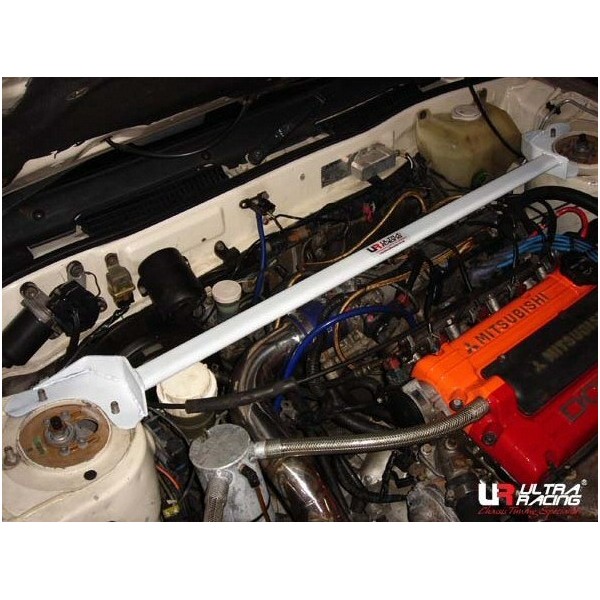 Kia Sportage 10+ 2.0D UltraRacing 2P Front Lower Brace 2283