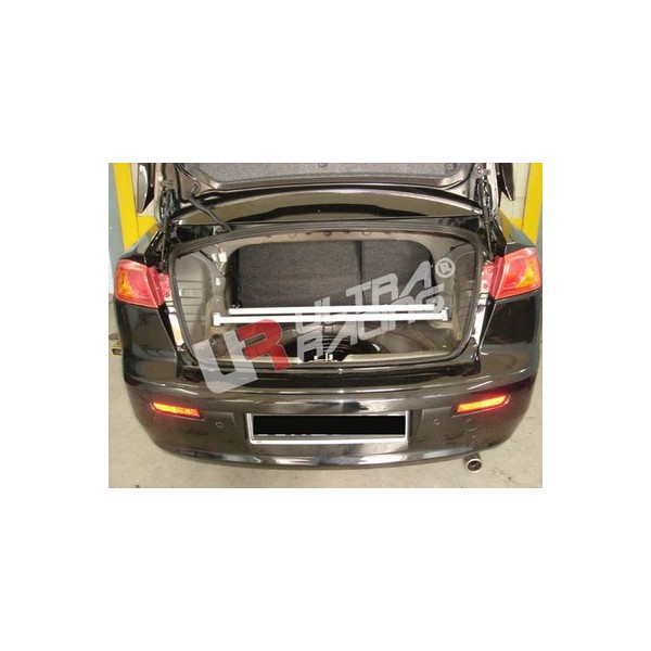 Lexus LS 400 89-94 UltraRacing 2-Point Rear Lower Bar 2581