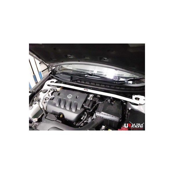 Nissan Skyline R34 GTT 2WD UltraRacing Front Lower Tiebar
