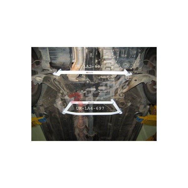 Nissan Sunny 91-94 B13 UltraRacing 2-Point Rear Strutbar