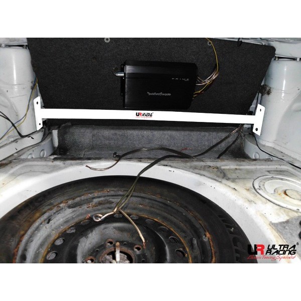 Honda Integra 01-06 DC5 UltraRacing Front Member Brace