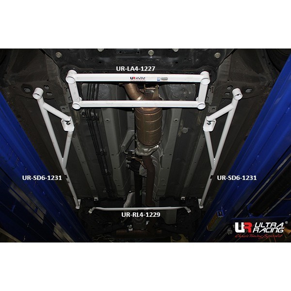 Suzuki Grand Vitara J20A UltraRacing Front Lower Tiebar