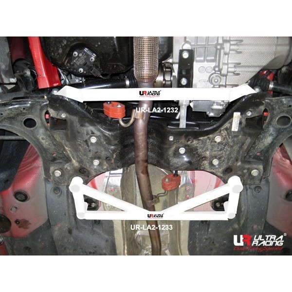 Toyota Camry 07+ 2.4 Front Upper Strutbar Ultra Racing